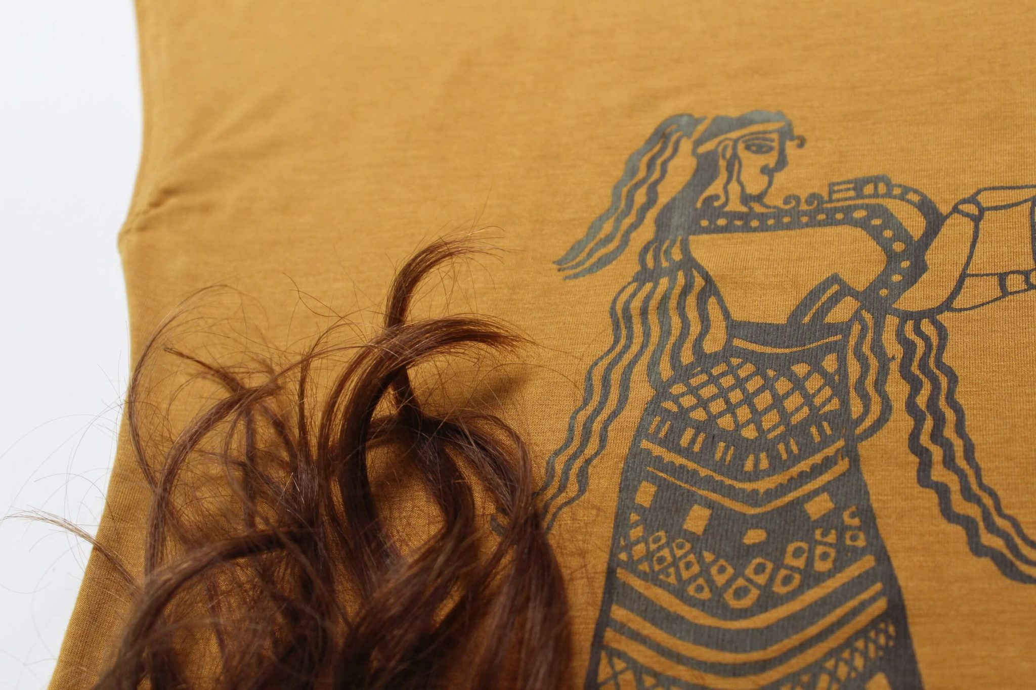 Impresión de diosa de creta con cabello